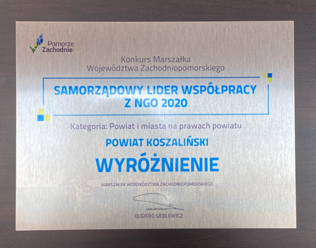Wyróżnienie dla Powiatu Koszalińskiego jako Samorządowy Lider Wspólpracy z NGO 2020 zdjęcie 