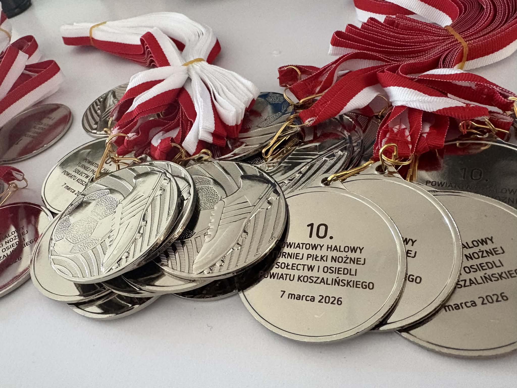zdjęcie medali wręczanych podczas turnieju 7 marca 2026